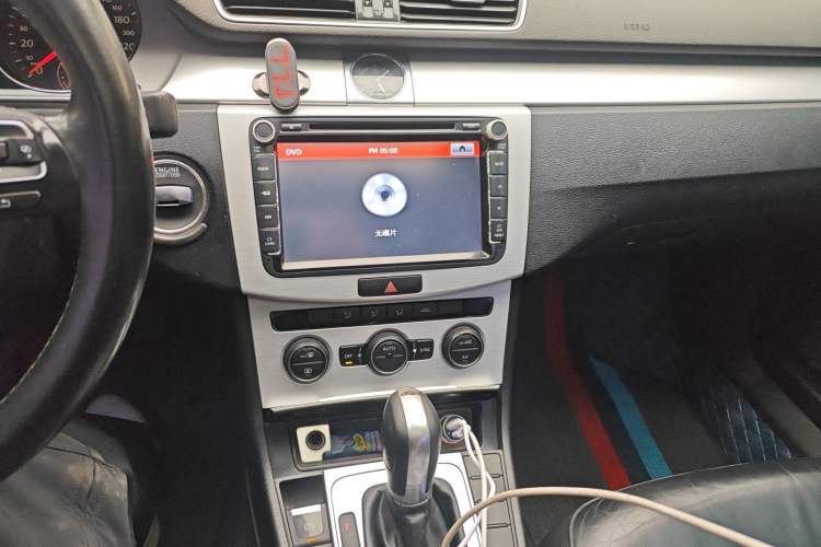 Used Volkswagen Magotan 2015 1.8TSI Advanced Model Audio And AC Panel