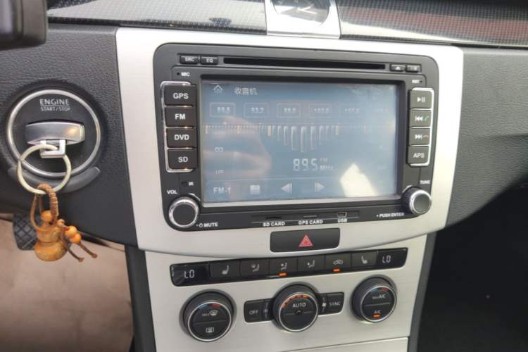 Used Volkswagen Magotan 2015 1.8TSI Luxury Model Audio And AC Panel