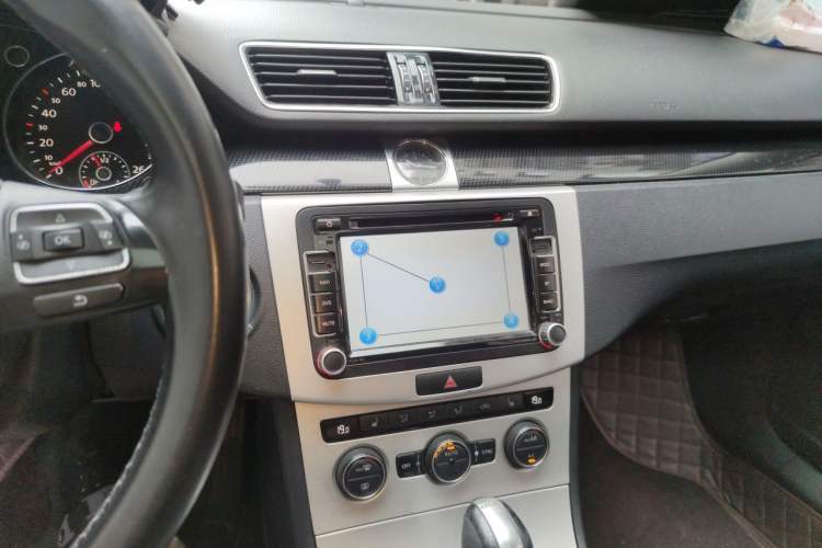 Used Volkswagen Magotan 2015 Facelift 1.8TSI Luxury Model Audio And AC Panel