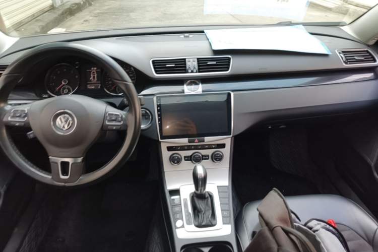 Used Volkswagen Magotan 2015 Facelift 1.8TSI Luxury Model Audio And AC Panel
