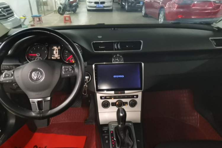 Used Volkswagen Magotan 2015 1.8TSI Luxury Model Audio And AC Panel