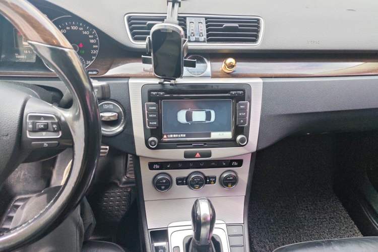 Used Volkswagen Magotan 2015 Revised Version 2.0 TSI Prestige Edition Audio And AC Panel