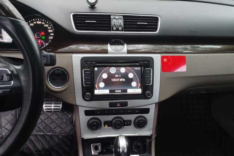 Used Volkswagen Magotan 2015 Revised 1.8TSI Prestige Version Audio And AC Panel