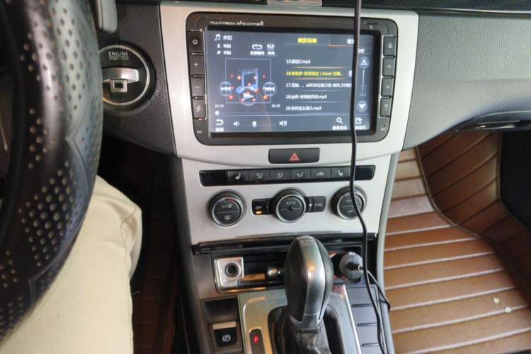 Used Volkswagen Magotan 2015 1.8TSI Luxury Model Audio And AC Panel