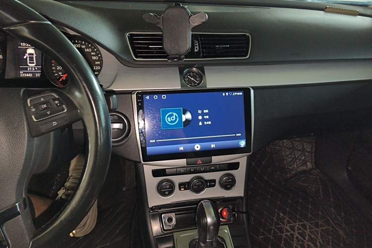 Used Volkswagen Magotan 2015 1.8TSI Advanced Model Audio And AC Panel