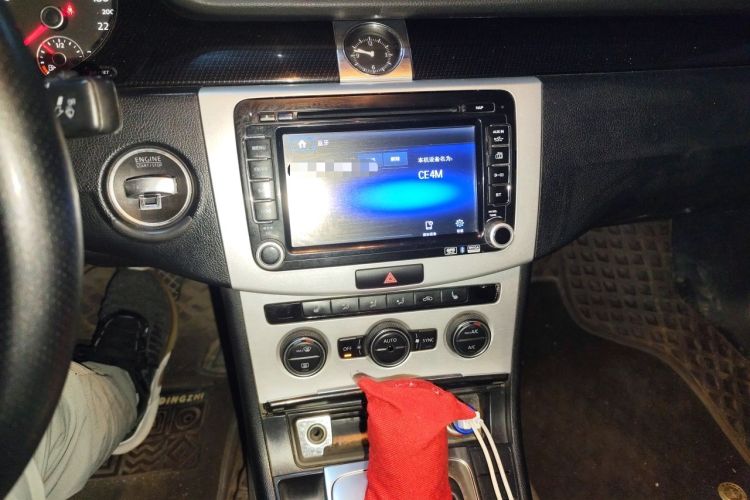 Used Volkswagen Magotan 2015 1.8TSI Luxury Model Audio And AC Panel