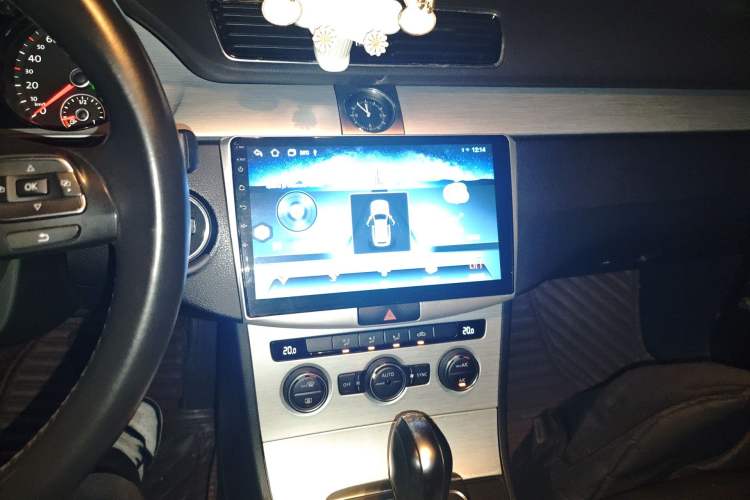 Used Volkswagen Magotan 2015 1.8TSI Advanced Model Audio And AC Panel