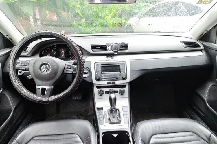 Used Volkswagen Magotan 2015 1.8TSI Advanced Model Center Console