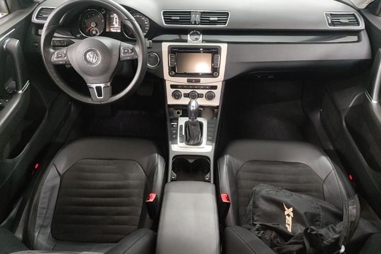 Used Volkswagen Magotan 2015 1.8TSI Luxury Model Center Console