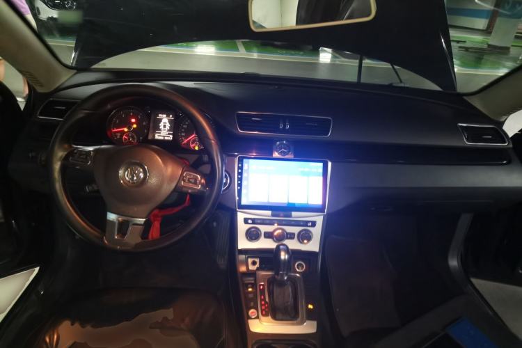 Used Volkswagen Magotan 2015 1.8TSI Luxury Model Center Console