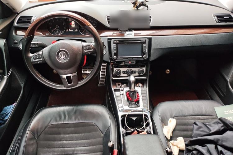 Used Volkswagen Magotan 2015 Revised Version 2.0 TSI Prestige Edition Center Console