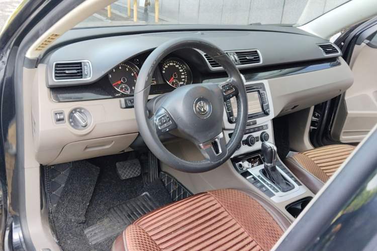 Used Volkswagen Magotan 2015 1.8TSI Luxury Model Center Console