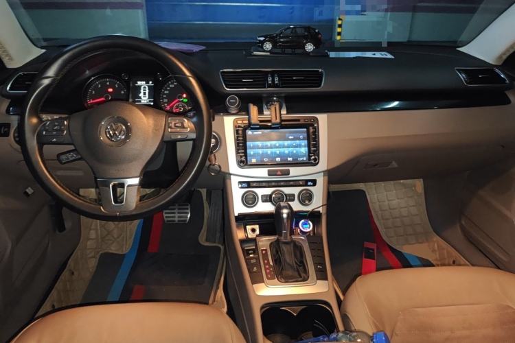 Used Volkswagen Magotan 2015 1.8TSI Luxury Model Center Console