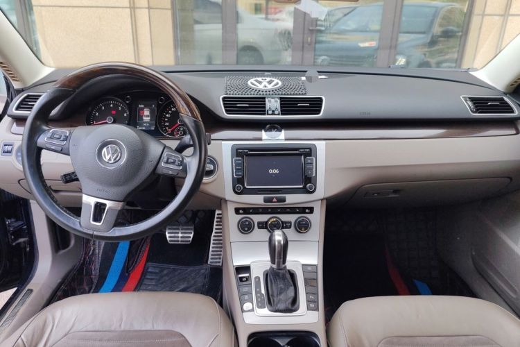Used Volkswagen Magotan 2015 1.8TSI Prestige Model Center Console