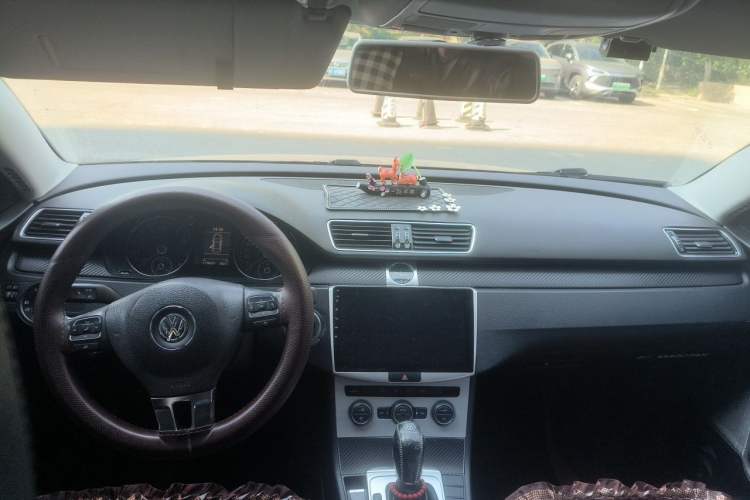 Used Volkswagen Magotan 2015 1.8TSI Advanced Model Center Console