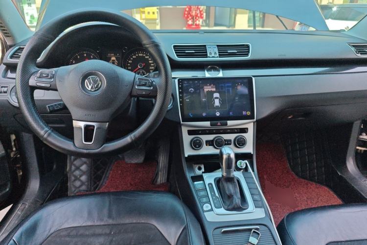 Used Volkswagen Magotan 2015 Facelift 1.8TSI Luxury Model Center Console