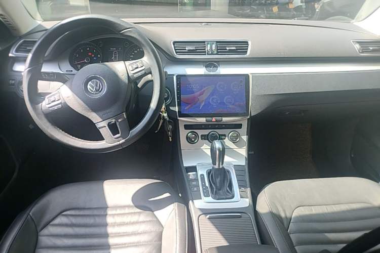 Used Volkswagen Magotan 2015 1.8TSI Advanced Model Center Console