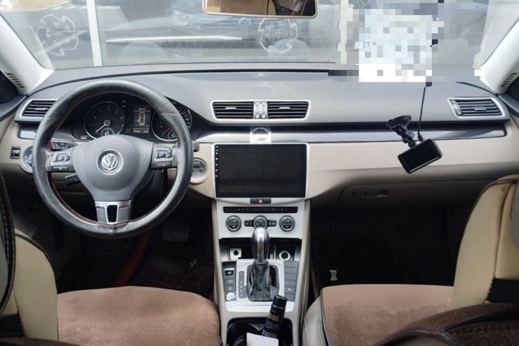 Used Volkswagen Magotan 2015 1.8TSI Luxury Model Center Console