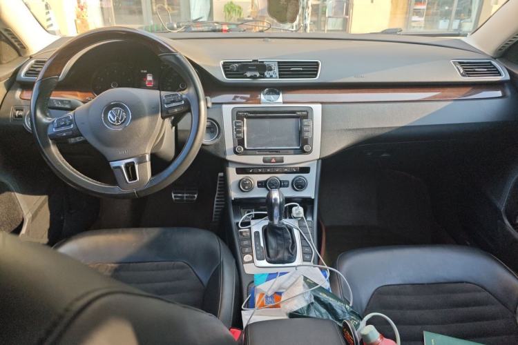 Used Volkswagen Magotan 2015 Revised Version 2.0 TSI Prestige Edition Center Console