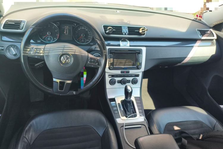Used Volkswagen Magotan 2015 1.8TSI Luxury Model Center Console