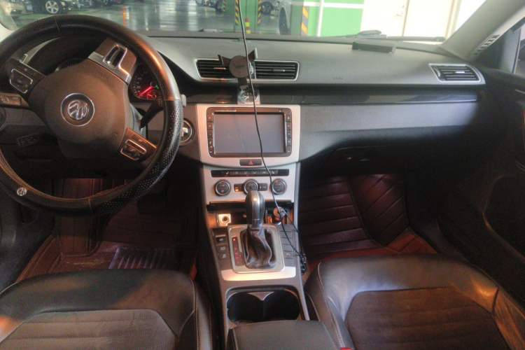 Used Volkswagen Magotan 2015 1.8TSI Luxury Model Center Console