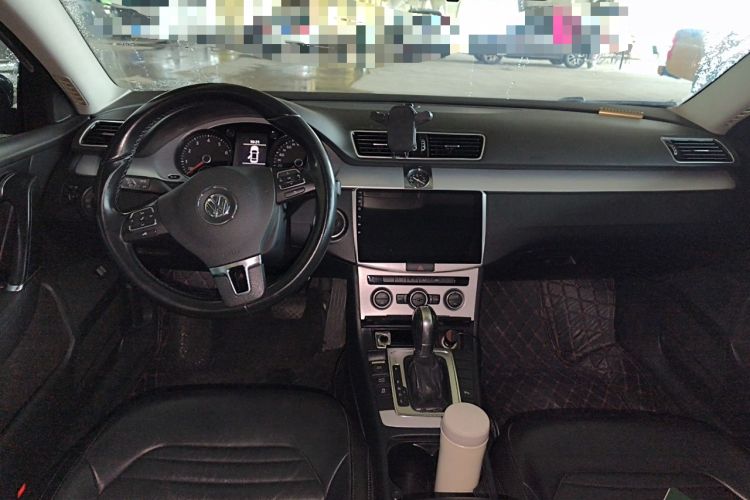 Used Volkswagen Magotan 2015 1.8TSI Advanced Model Center Console