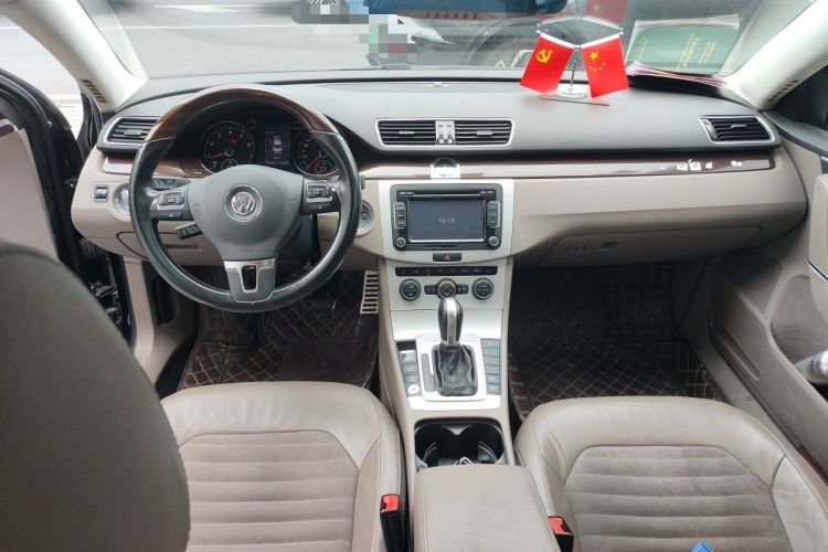 Used Volkswagen Magotan 2015 1.8TSI Prestige Model Center Console