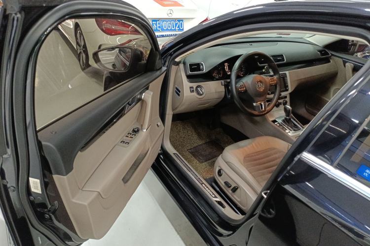 Used Volkswagen Magotan 2015 Facelift 1.8TSI Luxury Model Driver Seat
