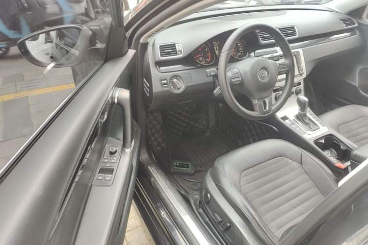 Used Volkswagen Magotan 2015 1.8TSI Luxury Model Driver Seat