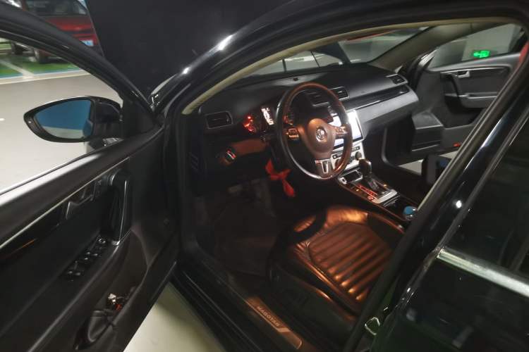 Used Volkswagen Magotan 2015 1.8TSI Luxury Model Driver Seat