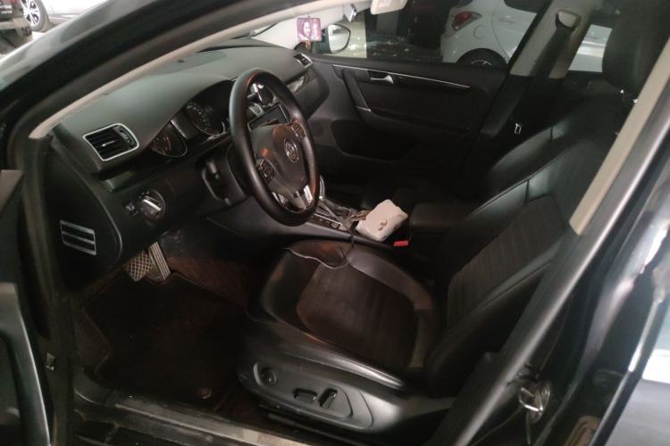 Used Volkswagen Magotan 2015 2.0 TSI Luxury Model Driver Seat