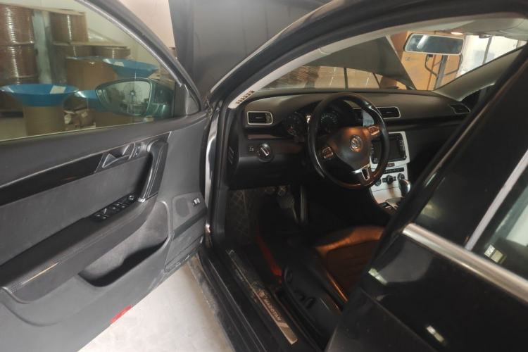 Used Volkswagen Magotan 2015 2.0 TSI Luxury Model Driver Seat