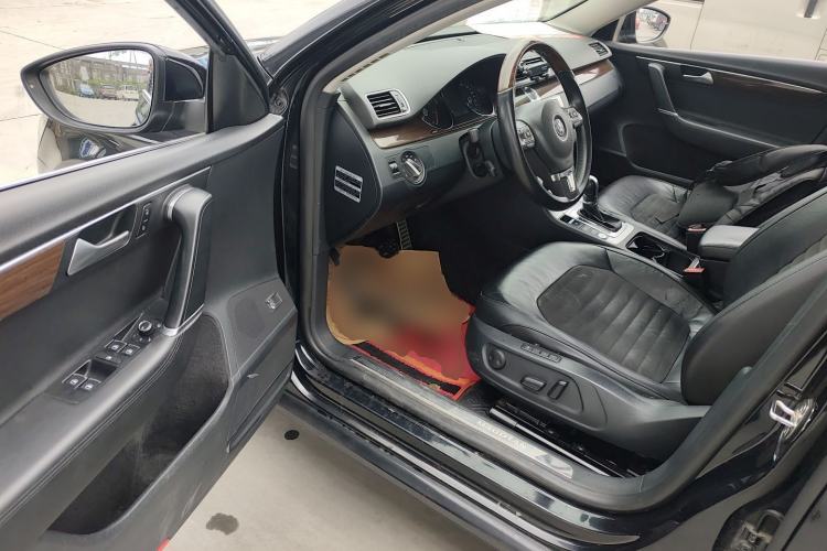 Used Volkswagen Magotan 2015 Revised 1.8TSI Prestige Version Driver Seat
