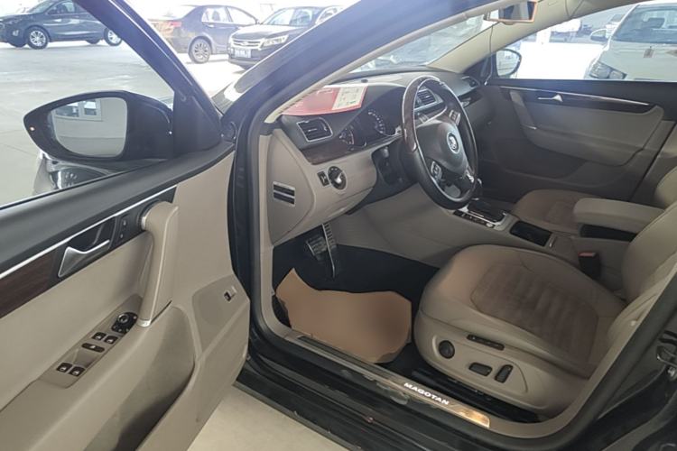 Used Volkswagen Magotan 2015 2.0 TSI Prestige Model Driver Seat