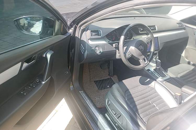 Used Volkswagen Magotan 2015 1.8TSI Advanced Model Driver Seat