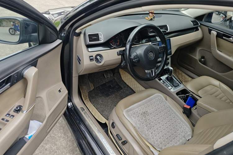 Used Volkswagen Magotan 2015 Facelift 1.8TSI Luxury Model Driver Seat