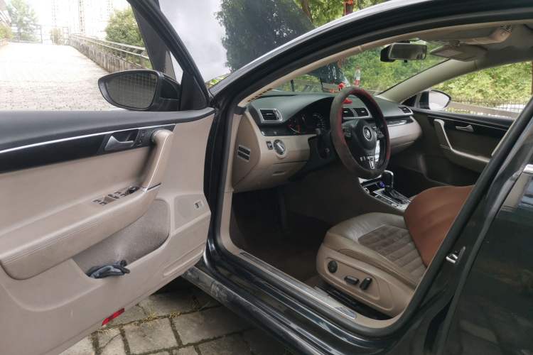 Used Volkswagen Magotan 2015 1.8TSI Luxury Model Driver Seat