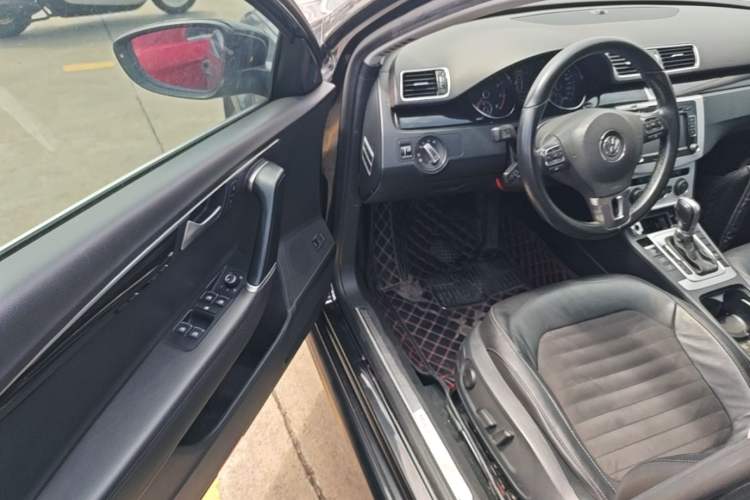 Used Volkswagen Magotan 2015 1.8TSI Luxury Model Driver Seat