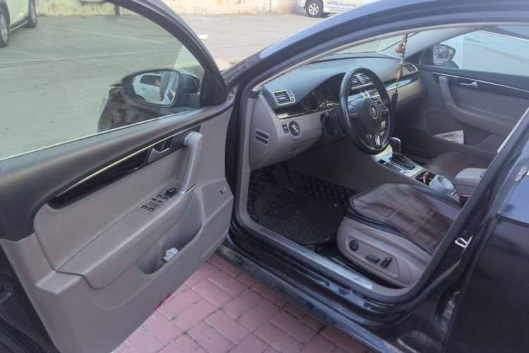 Used Volkswagen Magotan 2015 1.8TSI Luxury Model Driver Seat