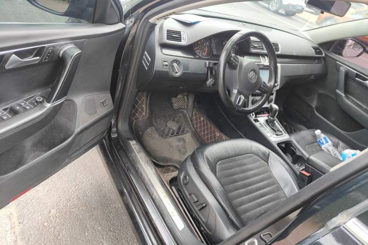 Used Volkswagen Magotan 2015 Facelift 1.8TSI Luxury Model Driver Seat