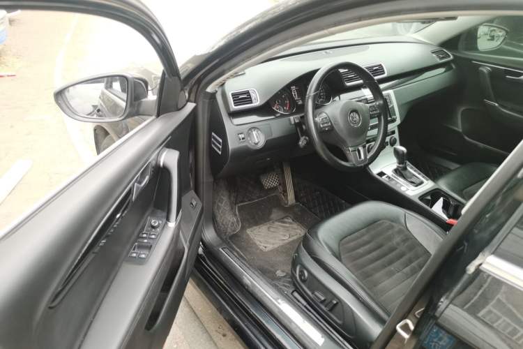 Used Volkswagen Magotan 2015 Revised Version 2.0 TSI Luxury Edition Driver Seat