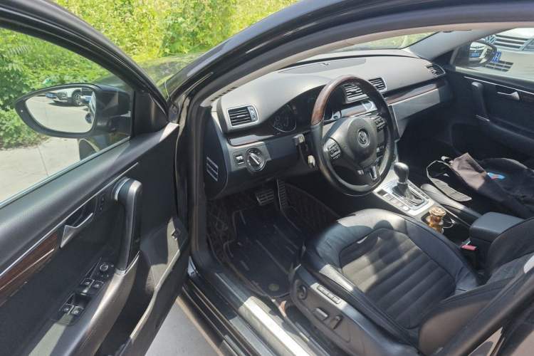 Used Volkswagen Magotan 2015 Revised Version 2.0 TSI Prestige Edition Driver Seat