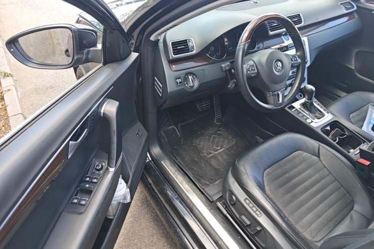 Used Volkswagen Magotan 2015 2.0 TSI Prestige Model Driver Seat