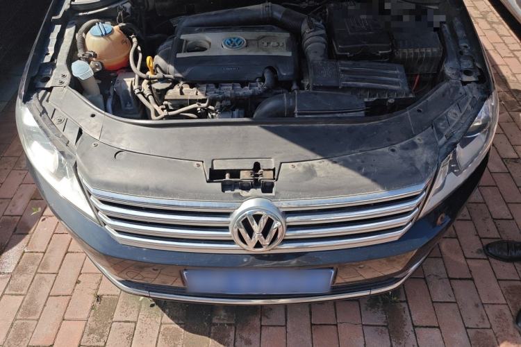 Used Volkswagen Magotan 2015 2.0 TSI Prestige Model Engine Bay