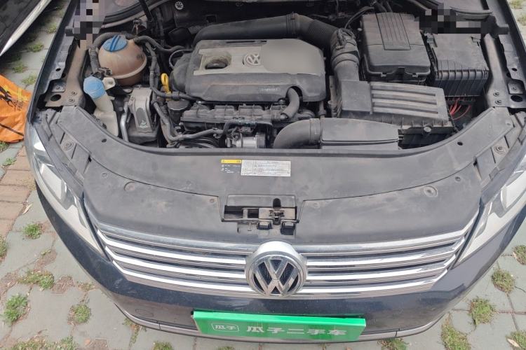 Used Volkswagen Magotan 2015 Revised Version 2.0 TSI Luxury Edition Engine Bay
