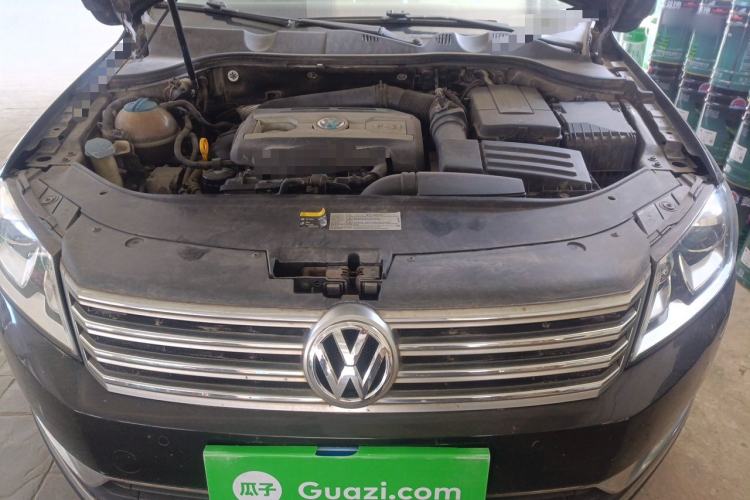 Used Volkswagen Magotan 2015 1.8TSI Prestige Model Engine Bay