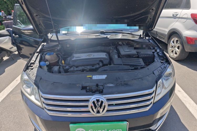 Used Volkswagen Magotan 2015 Facelift 1.8TSI Luxury Model Engine Bay