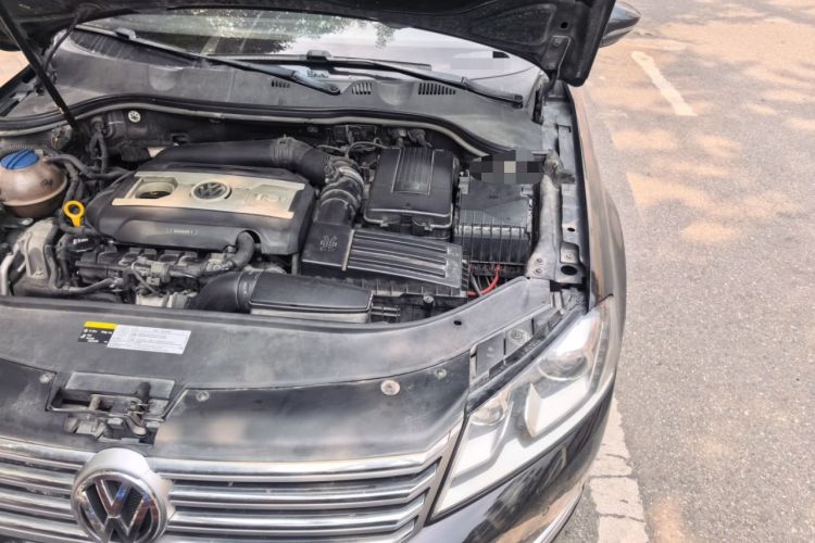 Used Volkswagen Magotan 2015 Revised 1.8TSI Prestige Version Engine Bay Left