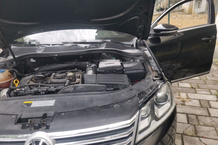 Used Volkswagen Magotan 2015 1.8TSI Luxury Model Engine Bay Left
