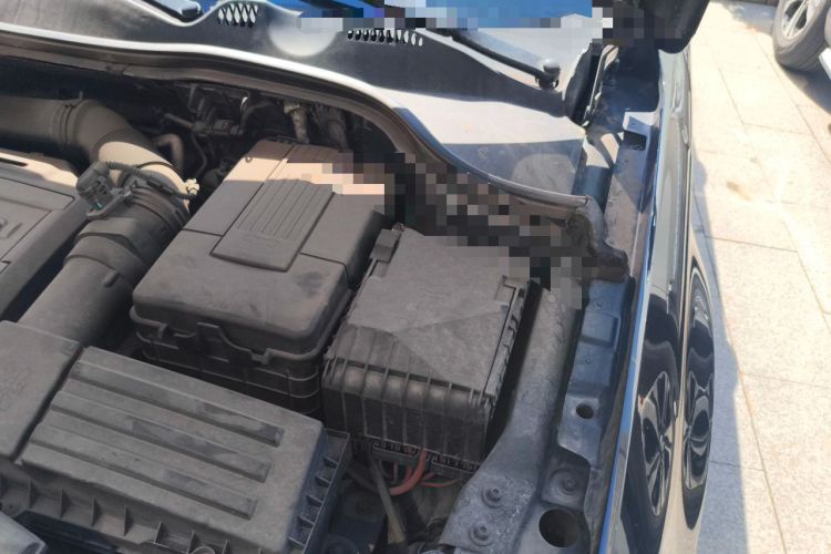Used Volkswagen Magotan 2015 1.8TSI Luxury Model Engine Bay Left